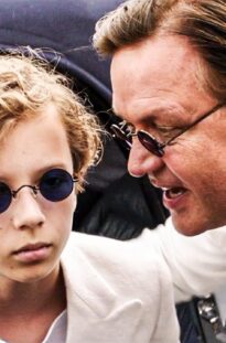 malchik-prodaet-svou-ulybku-i-stanovitsya-samym-bogatym-chelovekom-na-svete-kratkij-pereskaz-attachment