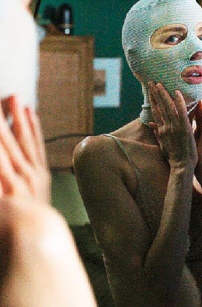 posle-plasticheskoj-operacii-deti-zamechaut-chto-mama-prevratilas-v-monstra-attachment