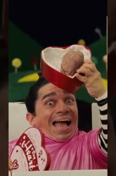 villi-vonka-delaet-shokolad-iz-ludej-attachment