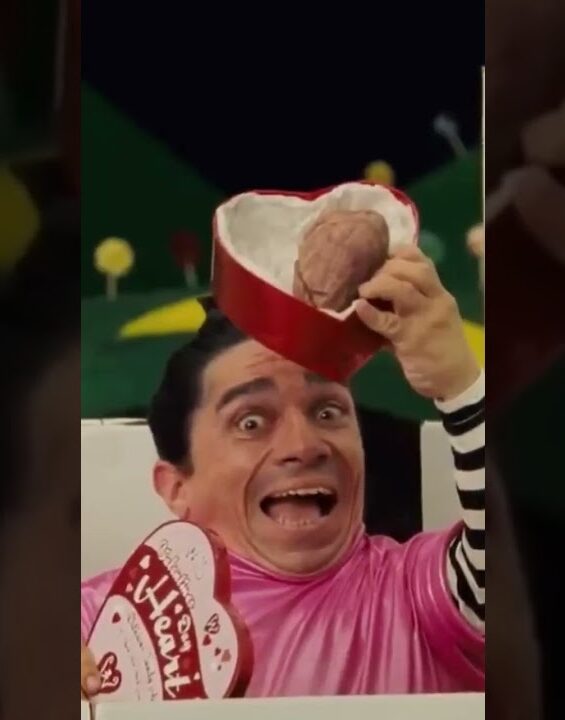 villi-vonka-delaet-shokolad-iz-ludej-attachment